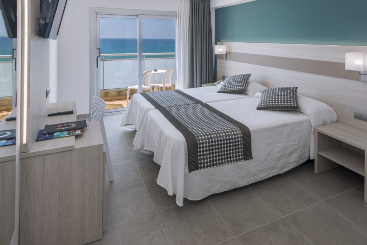 4R Miramar Calafell photo 13