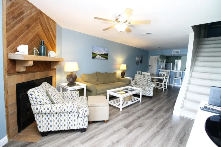 2 Bedrooms Family Cottage with river view