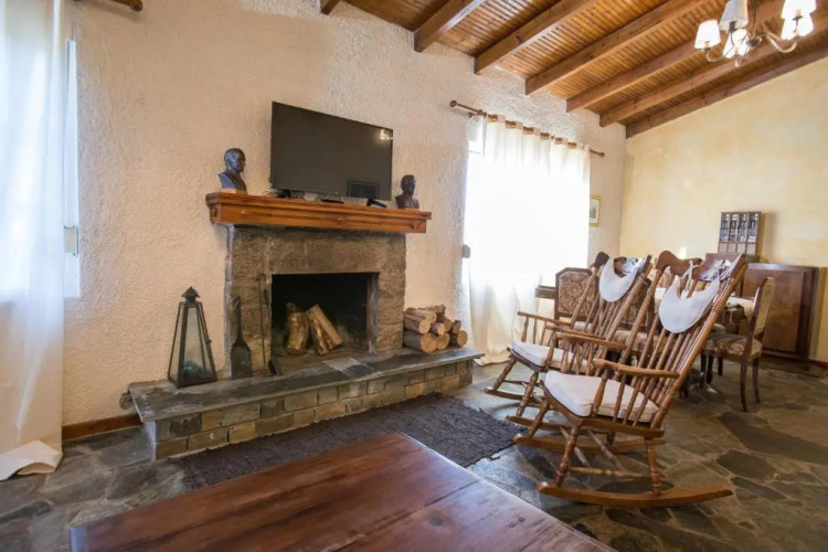 Raise Polydrosos Mountain stay
