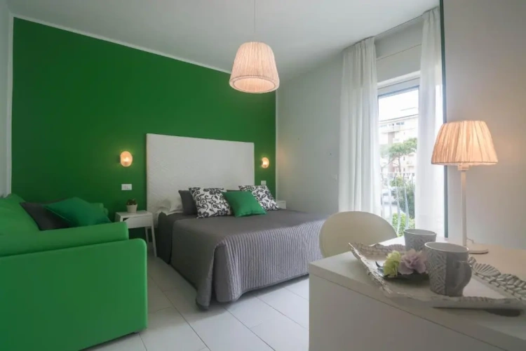 Standard Triple room