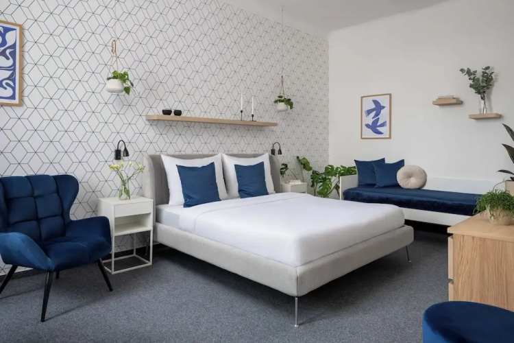Riverside Hotel by Goodnite cz