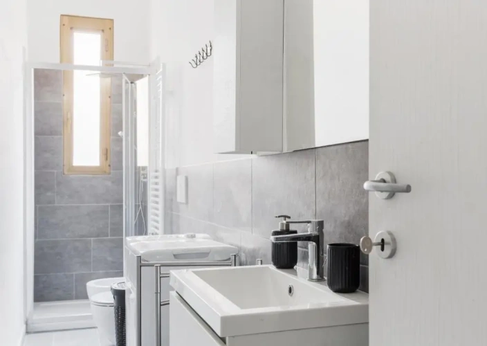 3 Bedrooms Apartment