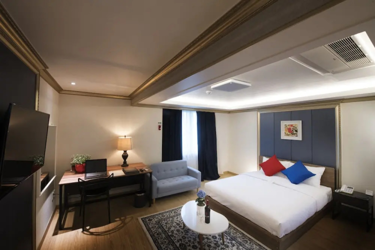 Tiffany Tourist Hotel
