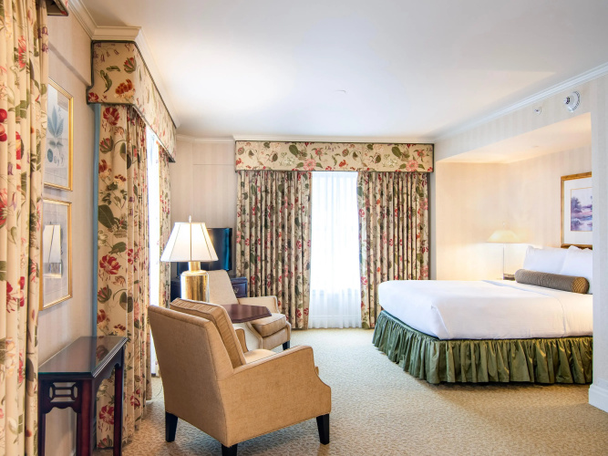 Mayflower Park Hotel