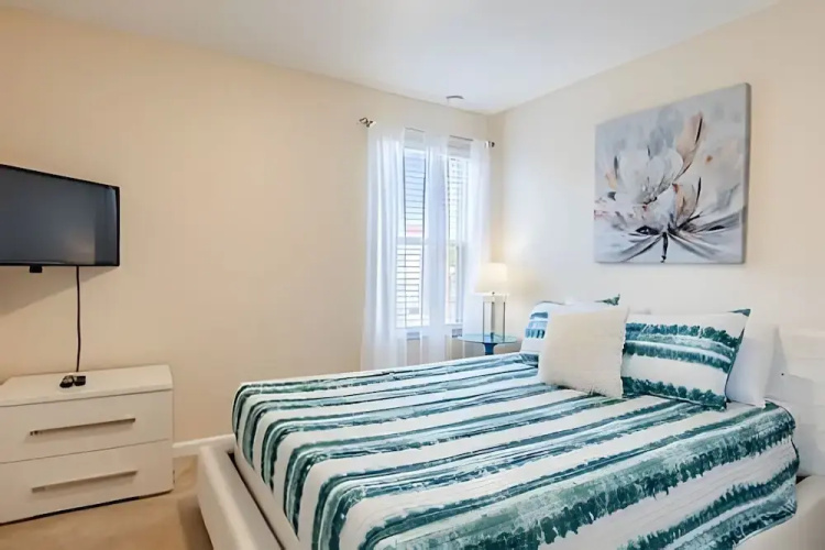 Solterra 6br, 4 Ensuites, Pool & Game Room