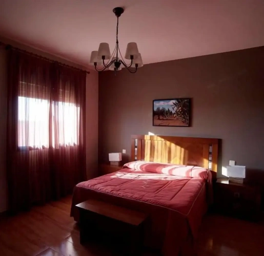 4 Bedrooms Cottage