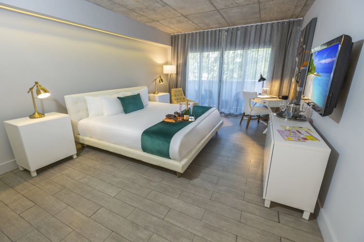 Riviera Suites South Beach photo 8
