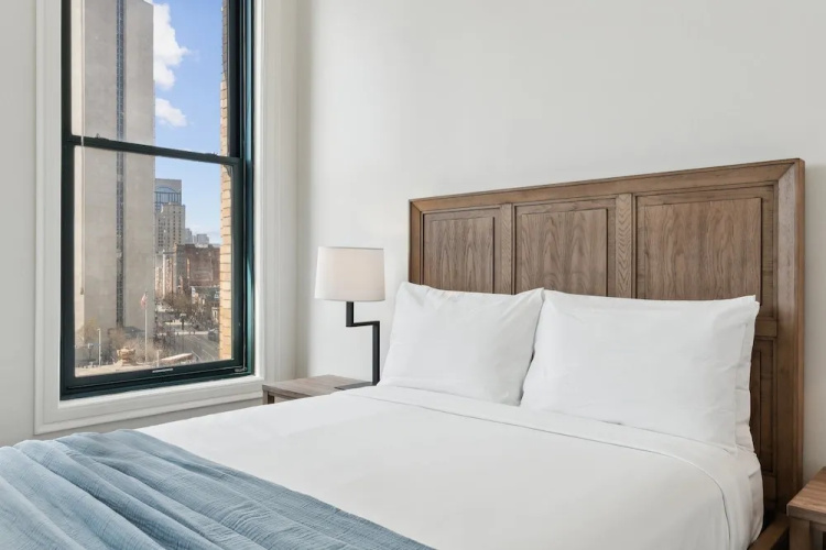 Placemakr Downtown Pittsburgh at The Pennsylvanian