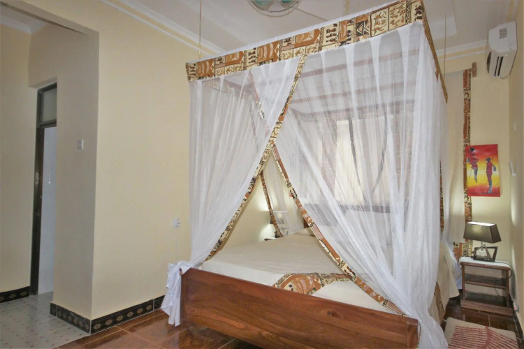 Airport Guesthouse