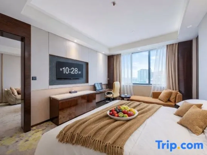 Deluxe Suite
