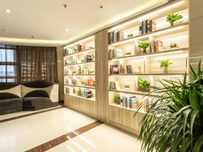 Qianlong Hotel
