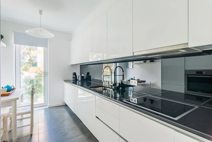 2 Bedrooms Apartment