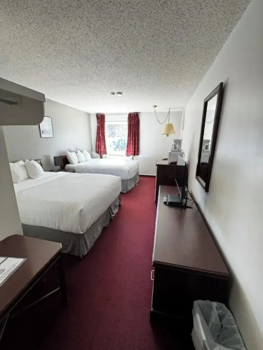 Zero-100 Motor Inn