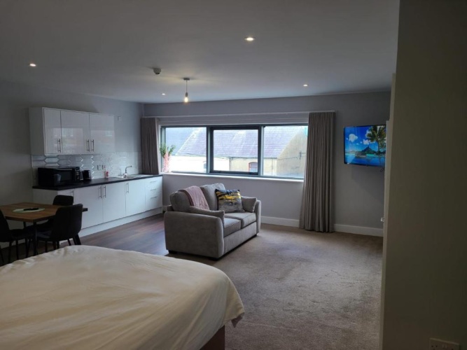 1 Bedroom Apartment