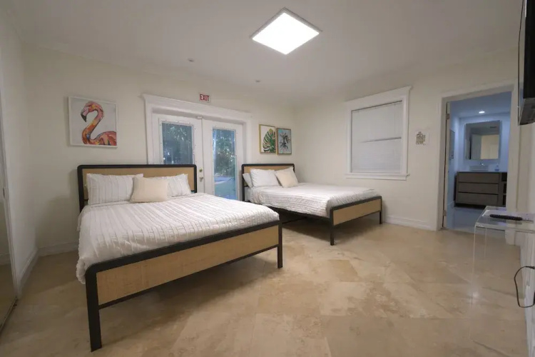 Biscayne Park 3BD2BA Spacious