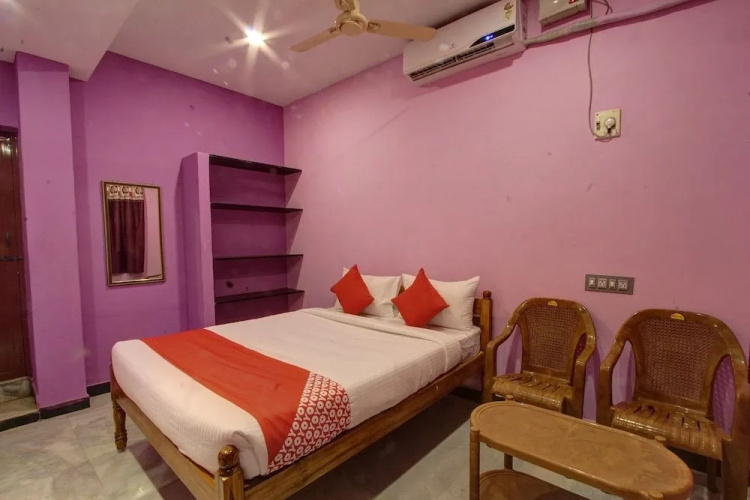 Oyo 38664 Rt Residency