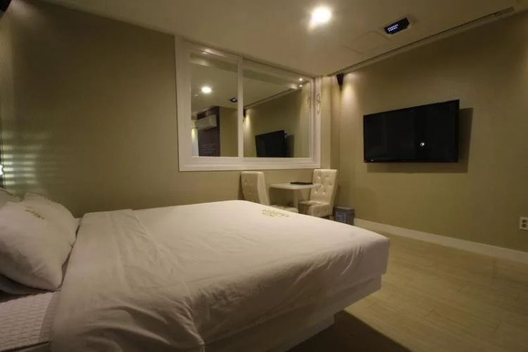 U & Songdo Hotel