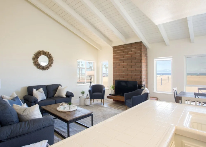 404 E. Oceanfront (68449)