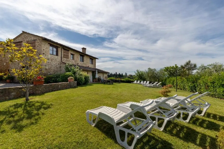 2 Bedrooms Duplex Apartment