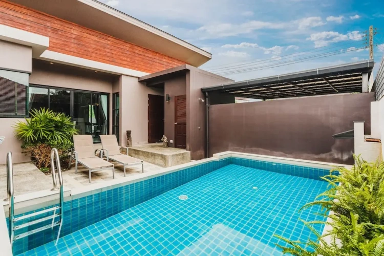 2 Bedrooms Villa