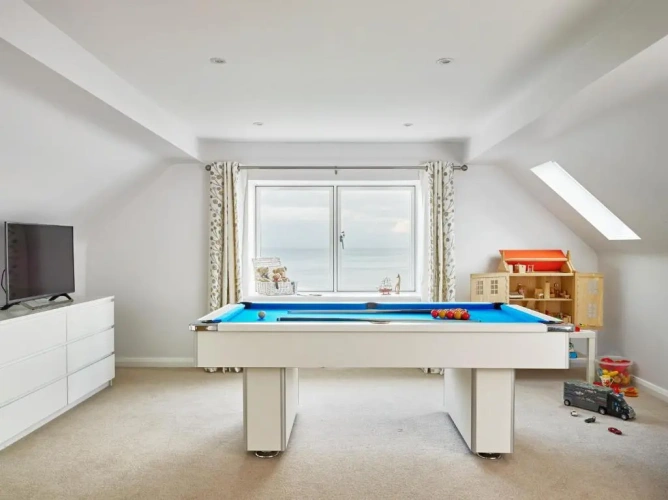 6 Bedrooms Cottage