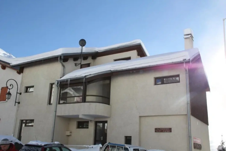 3 Bedrooms Double Apartment with mountain view
