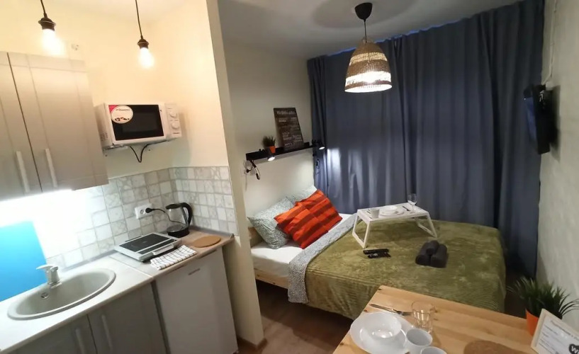 Фотография номера квартиры Диван и чемодан на Ленина