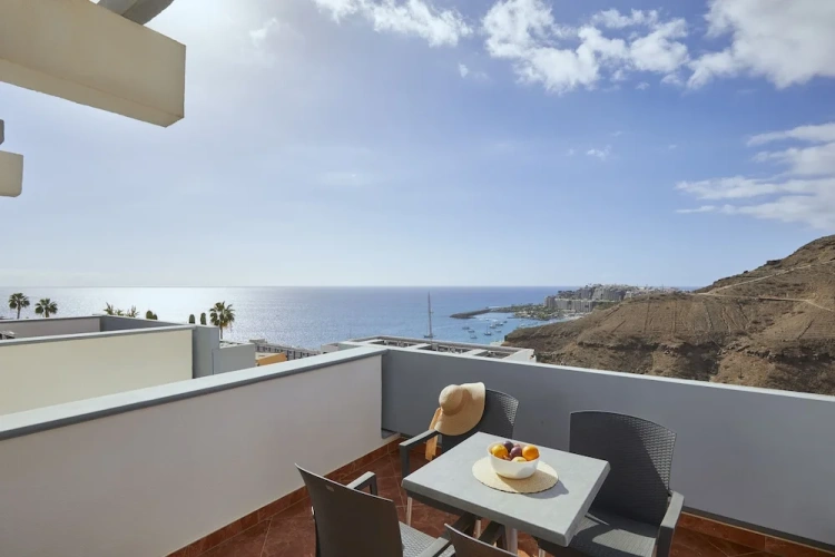 Standard room with sea view