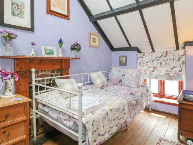 Violet Cottage