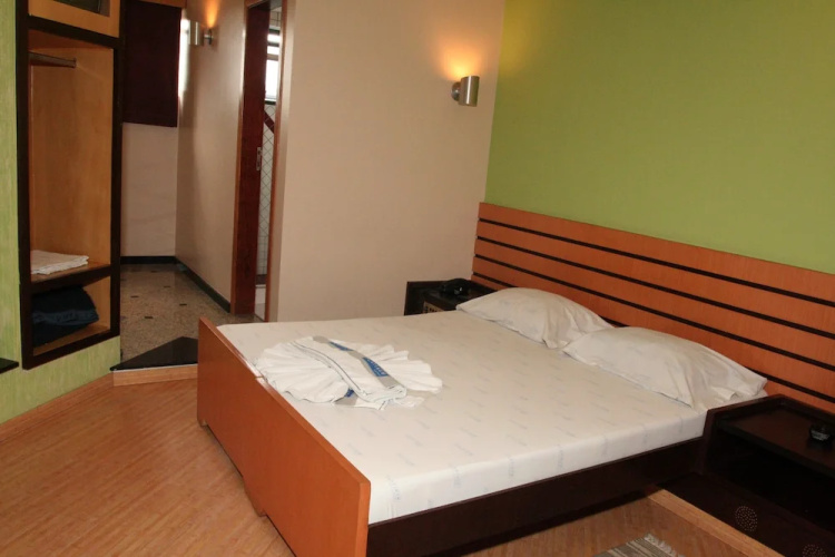 Hotel Platinum