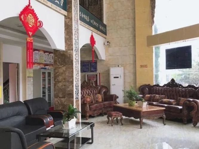 Fenggang Huasheng Pearl Hotel