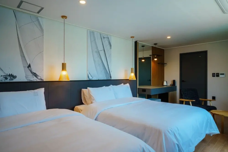 Premium Twin room