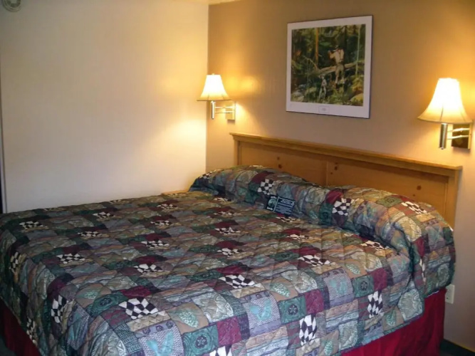 Falls Motel
