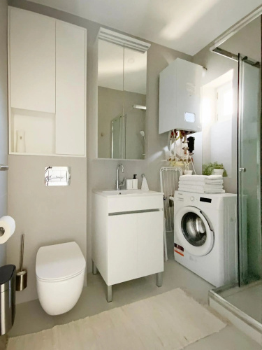 Light Room by Zoom Apartments