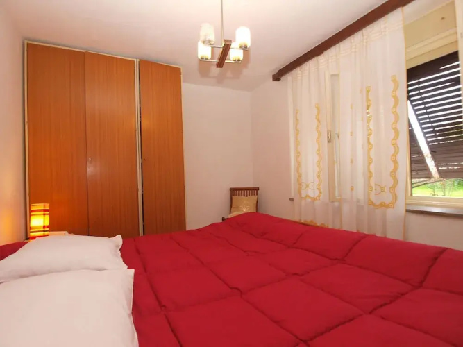 Apartment 1582