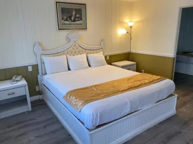 777 Motor Inn