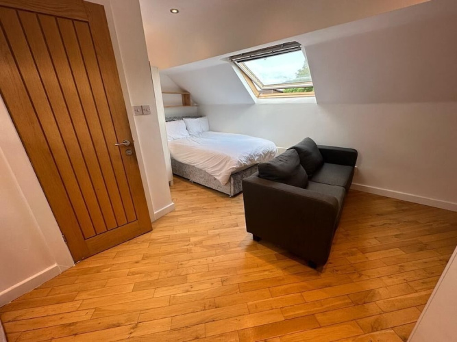 Stunning 1-bed Studio in Pudsey