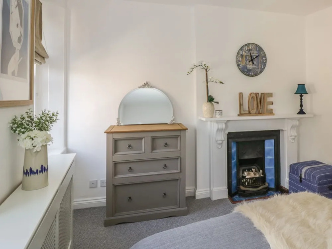 4 Gloucester House, Malmesbury