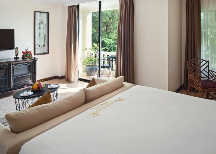 Royal Double Suite with balcony and with pool view