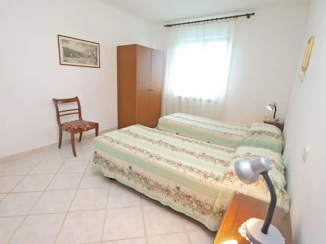 Apartment 728