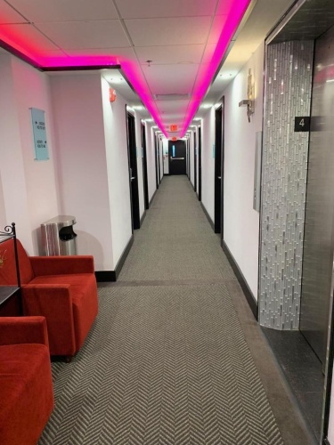 Streamline Hotel photo 15