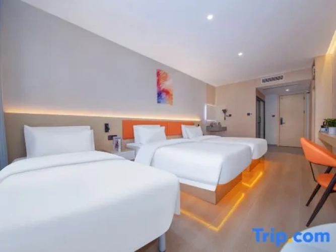 Standard Triple Family room
