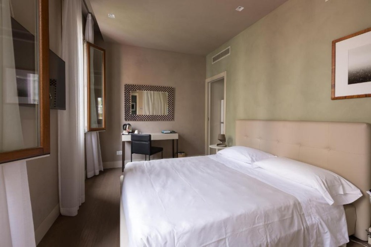 Double room with canal view