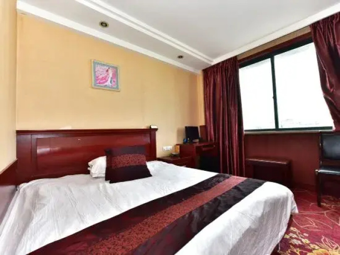 Longxian Hotel