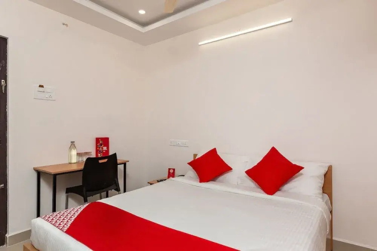 OYO Flagship 24070 Thirupathi Nagar