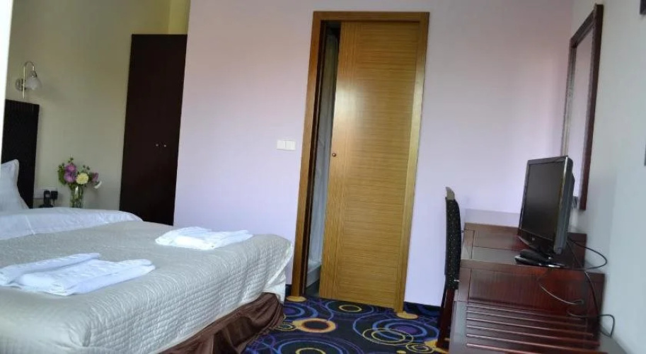 Hotel 365