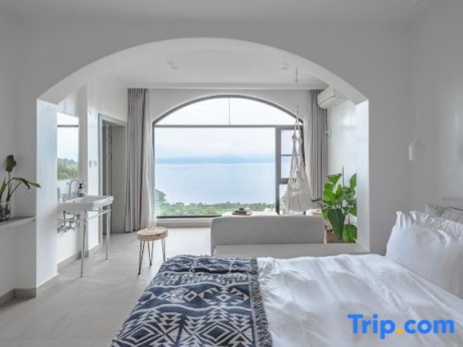 Superior Double room with lake view
