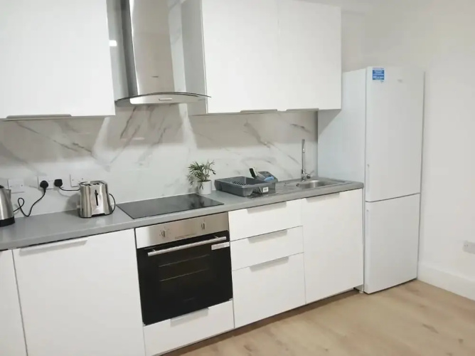 Harrow Haven - Spacious 3 Bedroom House