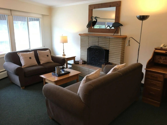 Buccaneer Inn