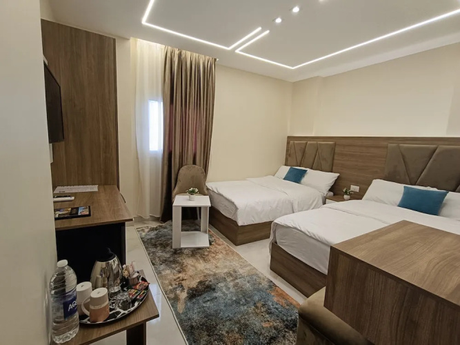 DISCOVER Pyramids inn